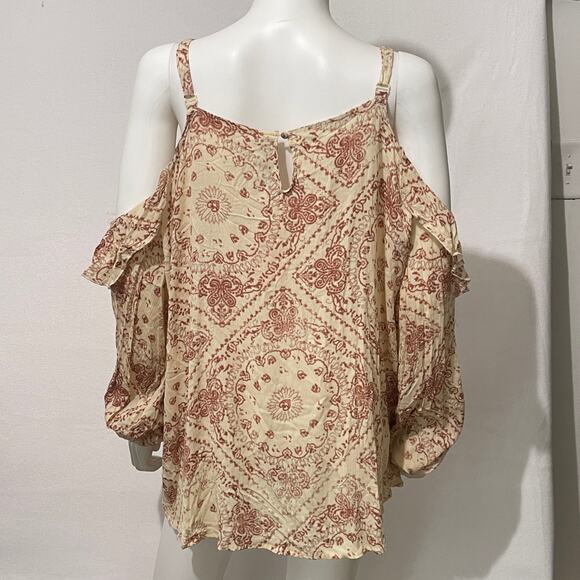 American Rag Cold Shoulder Blouse Womens 2X Cream & Pink Paisley Ruffles NWT - Picture 4 of 8